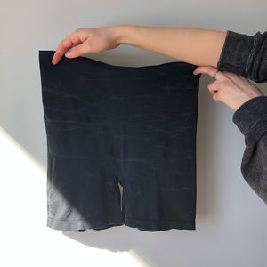 Lululemon shorts - size 6